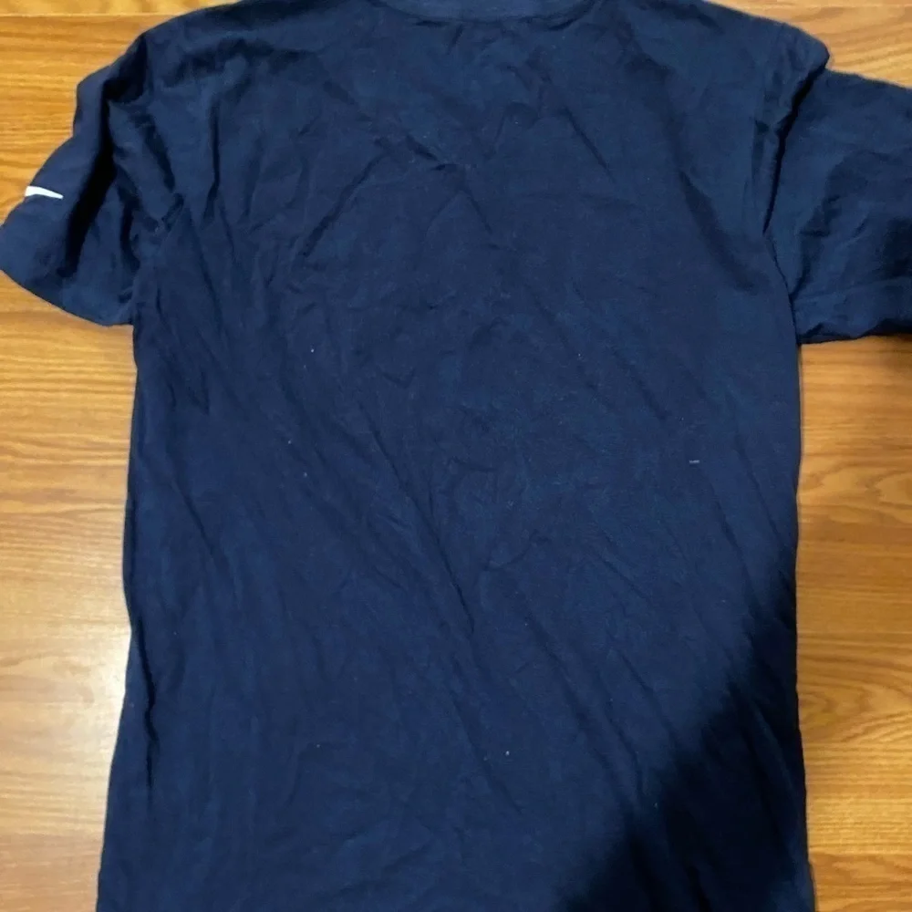 Nike Tee size XL (13-15 years) (GJ)
